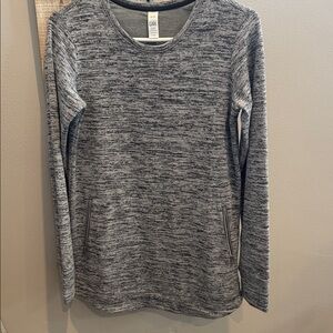 Atheleta Girls Gray black LongSleeve Tunic Sweater Size Xl/14 pre owned Used